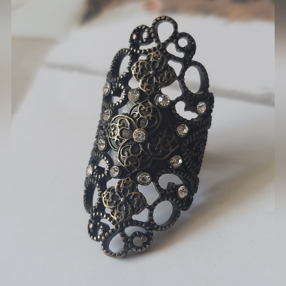 H&M Ornate Ring, Size 8.5-9 - Picture 1 of 6